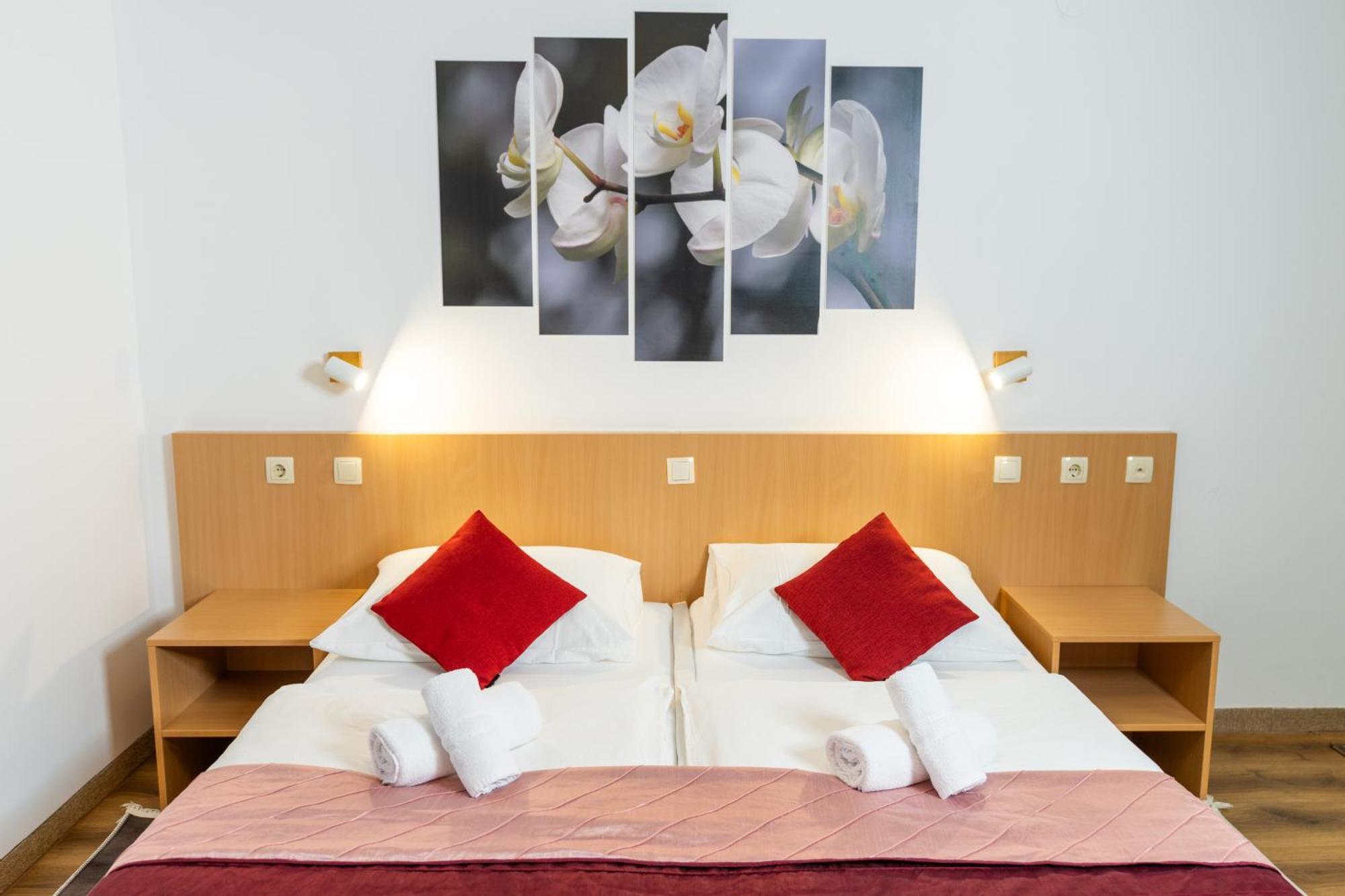 Hotel Center Bohinjsko Jezero ภายนอก รูปภาพ