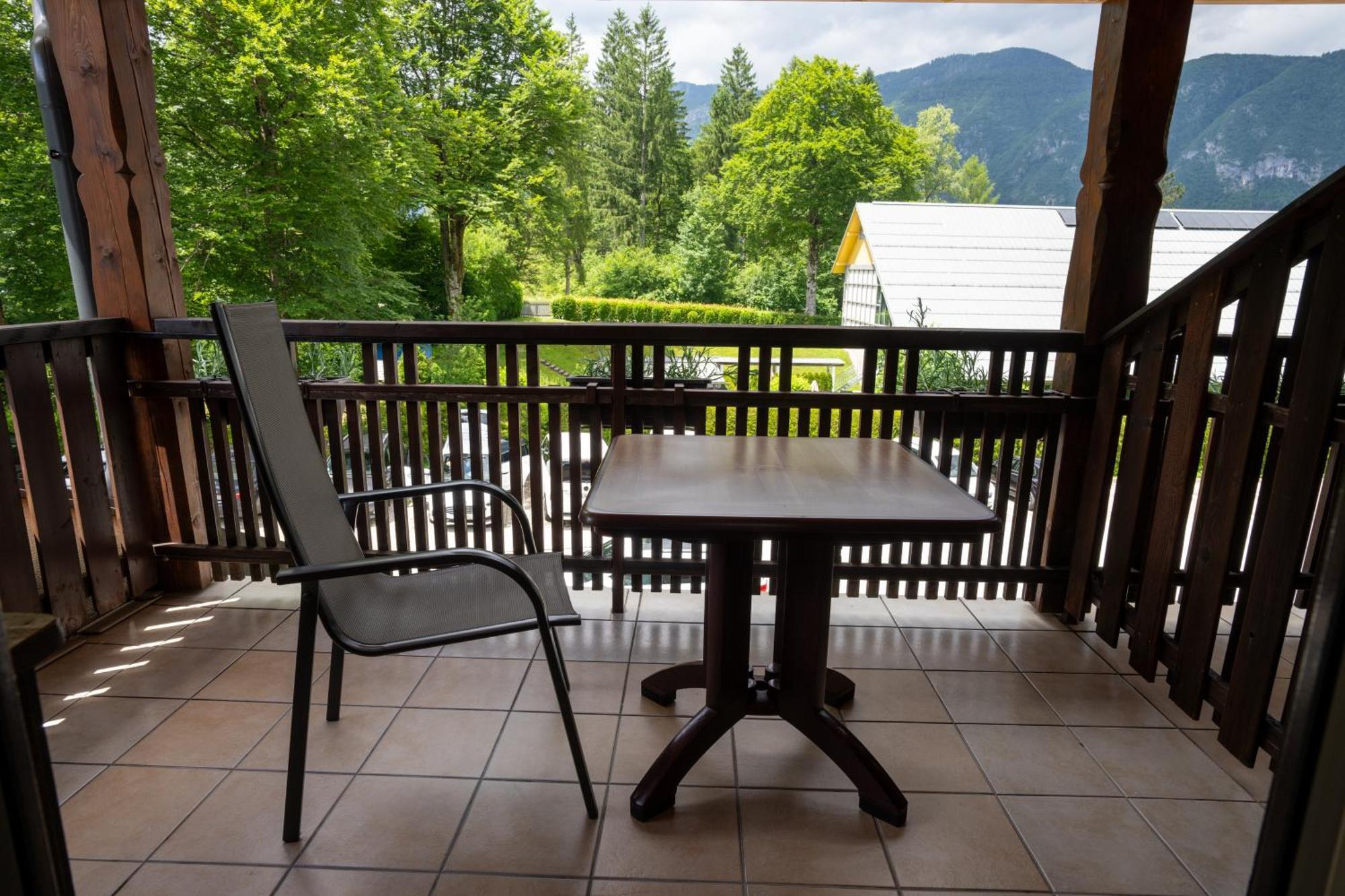 Hotel Center Bohinjsko Jezero ภายนอก รูปภาพ