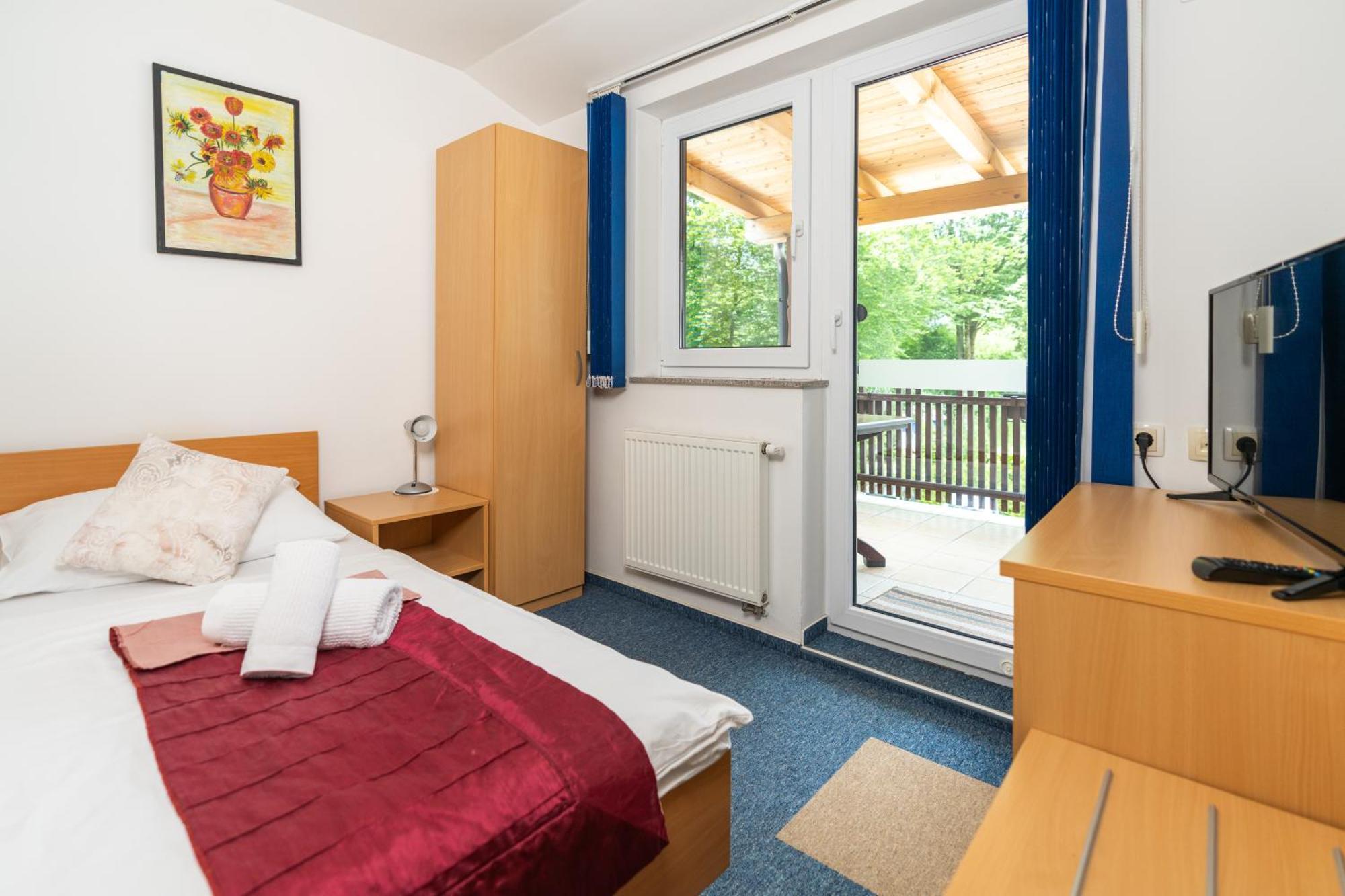 Hotel Center Bohinjsko Jezero ภายนอก รูปภาพ